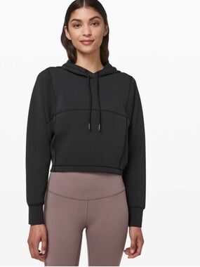 Lululemon Challenge Round Hoodie size 8 Black Pullover MINT CONDITION
